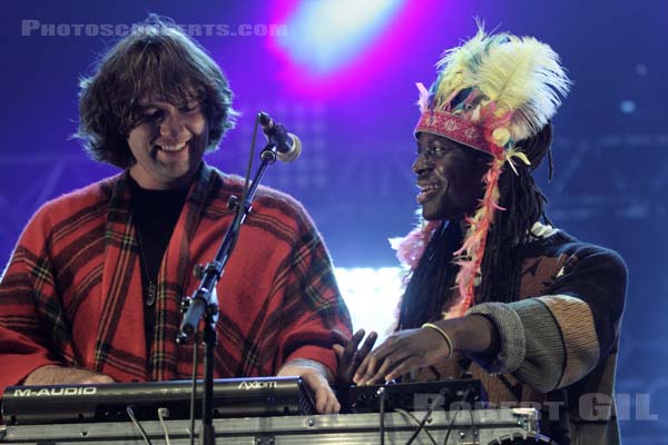 WASHED OUT - 2011-10-28 - PARIS - Espace Charlie Parker - Grande Halle - 